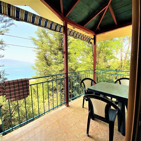 Ramo'S Cozy Beachside Haven With Panoramic Views - 1St Vlorë Eksteriør billede