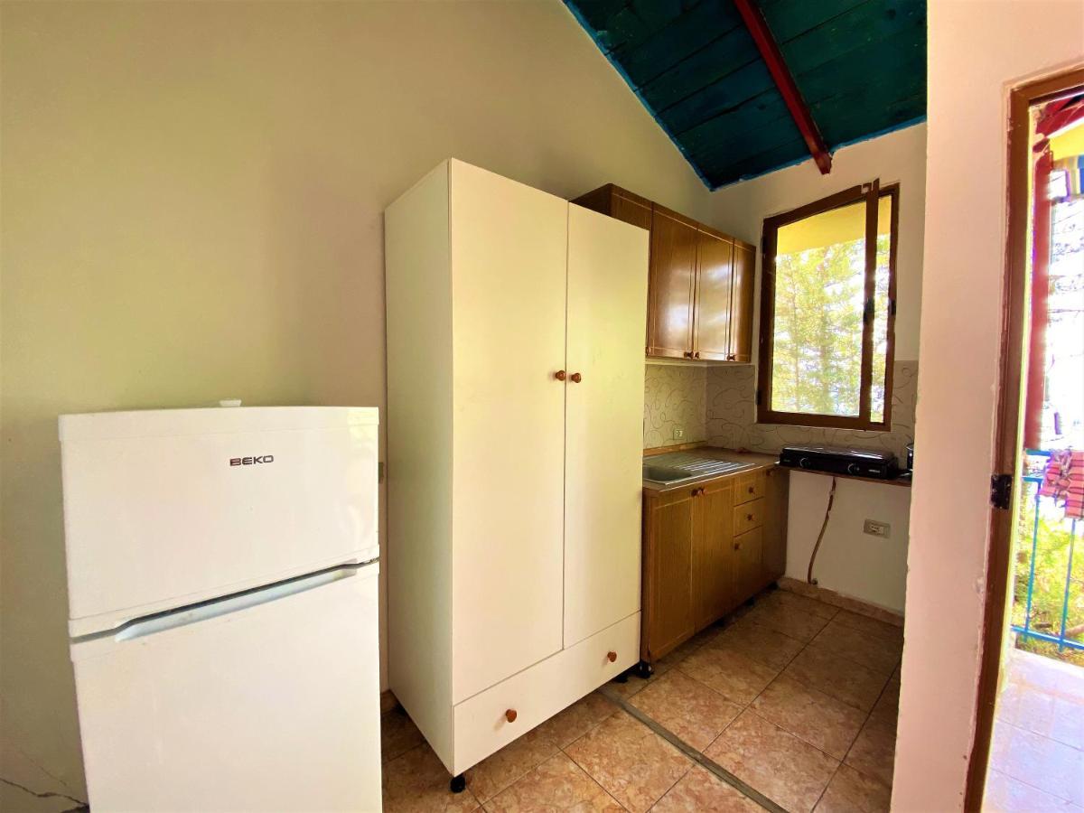 Ramo'S Cozy Beachside Haven With Panoramic Views - 1St Vlorë Eksteriør billede