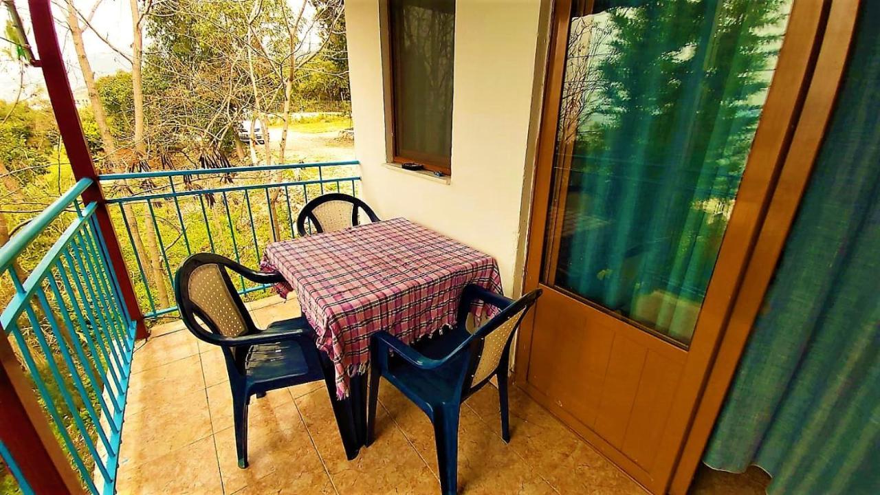 Ramo'S Cozy Beachside Haven With Panoramic Views - 1St Vlorë Eksteriør billede