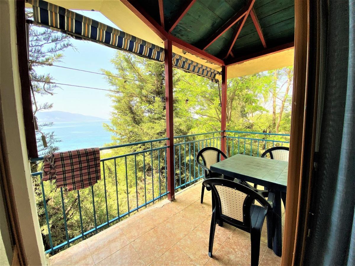 Ramo'S Cozy Beachside Haven With Panoramic Views - 1St Vlorë Eksteriør billede