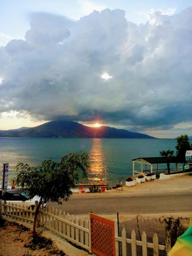 Ramo'S Cozy Beachside Haven With Panoramic Views - 1St Vlorë Eksteriør billede